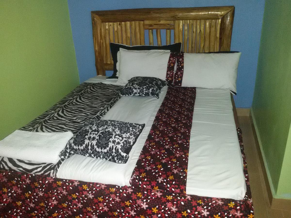 Unik Hotel Kireka Habitación foto