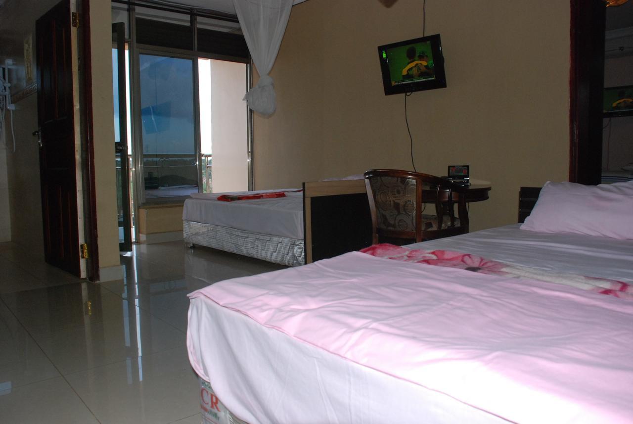 Unik Hotel Kireka Habitación foto